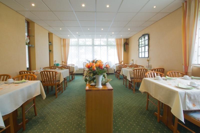 Hotel Zum Kuehlen Grunde มินเดิน ภายนอก รูปภาพ